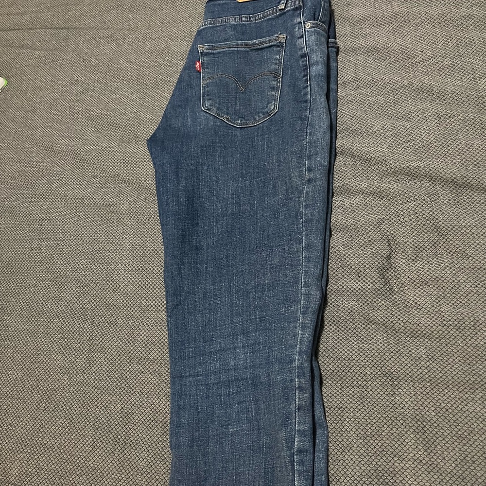 Levi’s Jeans - Picture 3 of 4